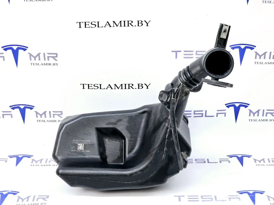 Бачок омывателя Tesla Model 3 2023 — фото 1