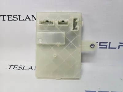 Блок ретрофит (ccs2) Tesla Model 3 2022