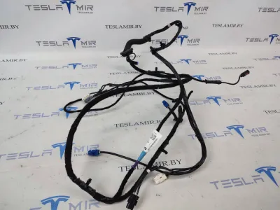 Проводка крышки багажника Tesla Model S 2017