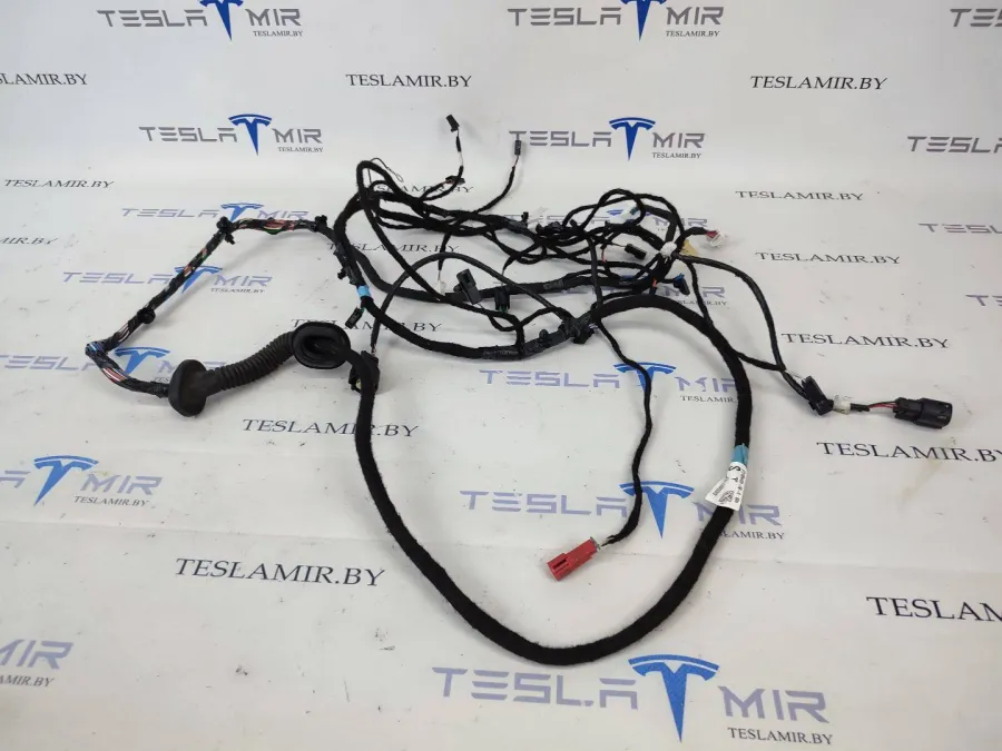 Проводка крышки багажника Tesla Model S 2017 — фото 1