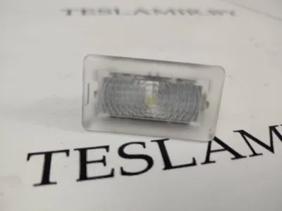 Фонарь подсветки двери/багажника белый (лампочка подсветки) Tesla Model 3 2020