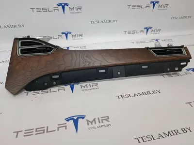 Декоративная накладка центральной консоли Tesla Model S 2019