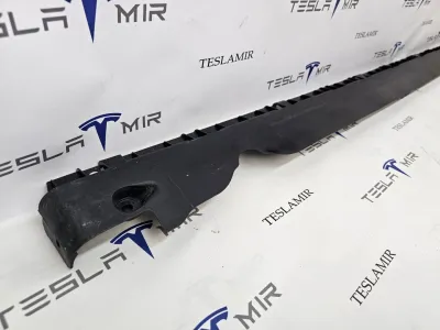 Накладка на порог левая Tesla Model Y 2025 — фото 2
