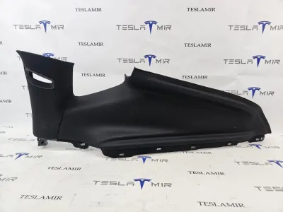 Накладка ремня безопасности стойки С правая Tesla Model Y 2025