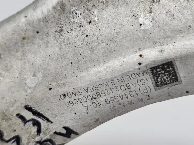 Рычаг передний продольный нижний (банан) правый Tesla Model 3 2024 — фото 3