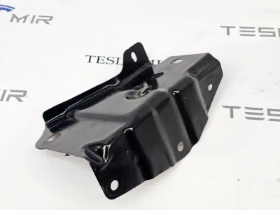 Кронштейн нижнего усилителя переднего бампера Tesla Model 3 2024 — фото 3