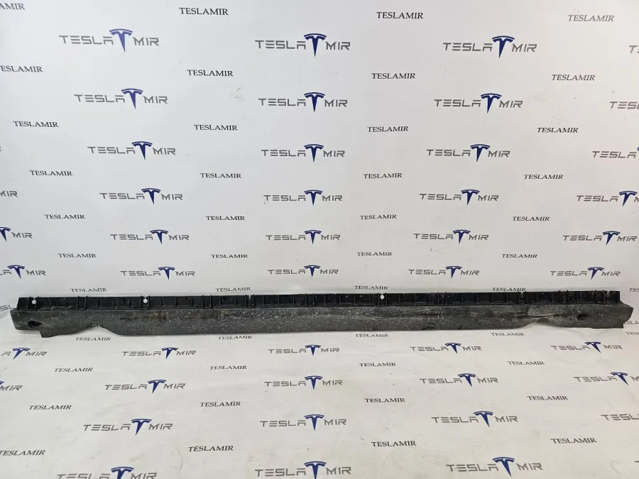 Накладка на порог левая Tesla Model Y 2024 — фото 1