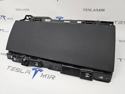 Бардачок Tesla Model S 2022 — фото 2