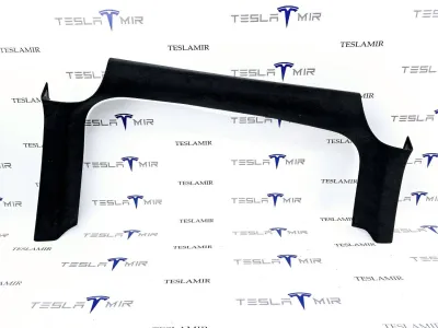 Обшивка двери задней правой Tesla Model X 2018