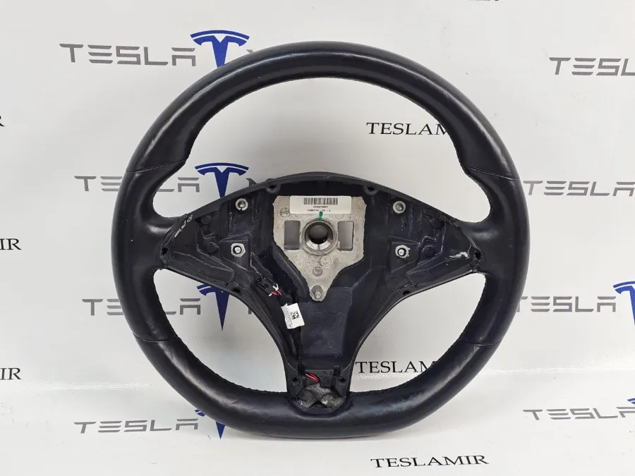 Руль (рулевое колесо) Tesla Model X 2018 — фото 1