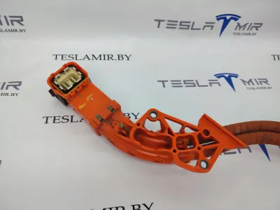 Высоковольтный кабель Tesla Model Y 2021 — фото 2