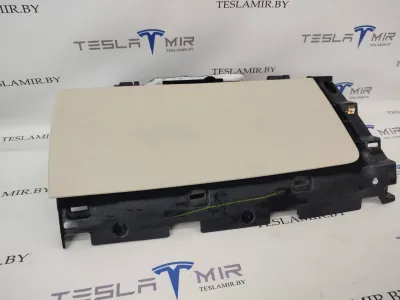 Бардачок Tesla Model S 2018