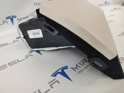 Бардачок Tesla Model S 2018 — фото 2