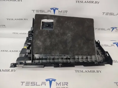 Бардачок Tesla Model S 2018 — фото 4