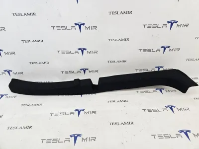 Обшивка отсека багажника правая Tesla Model Y 2024