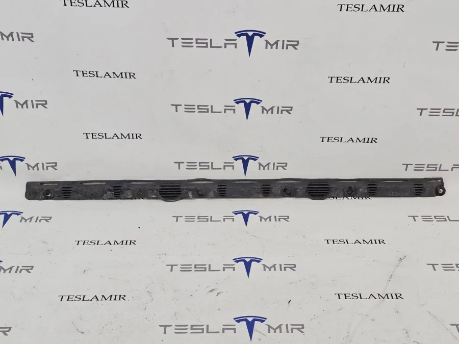 Накладка батареи высоковольтной боковая задняя Tesla Model X 2018 — фото 1
