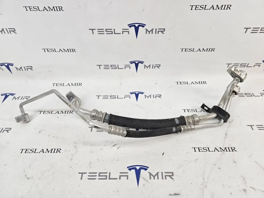 Трубка кондиционера Tesla Model X 2018 — фото 1