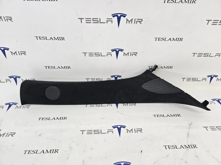 Накладка декоративная стойки А внутренняя правая верхняя Tesla Model S 2022 — фото 1