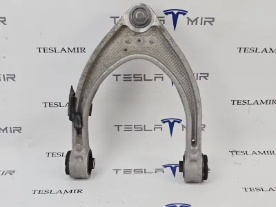 Рычаг верхний передний (подкова) правый Tesla Model S 2022