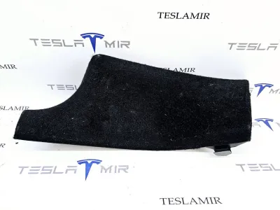 Накладка стойки С внутренняя левая нижняя Tesla Model Y 2022