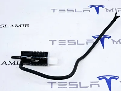 Насос (моторчик) бачка омывателя Tesla Model 3 2022