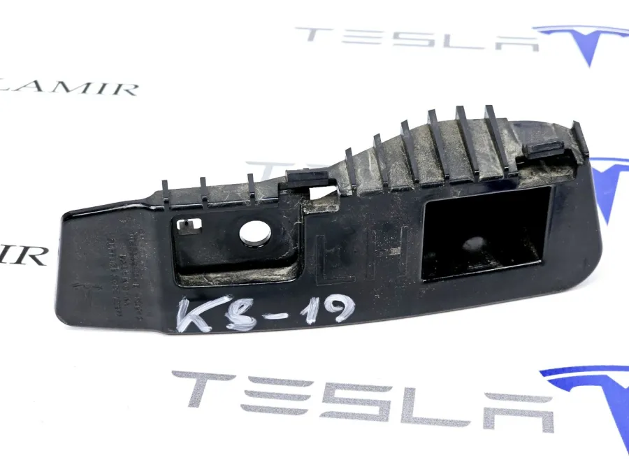 Кронштейн крепления фонаря левый Tesla Model 3 2019 — фото 1