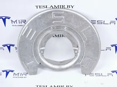 Кожух защитный тормозного диска передний Tesla Model 3 2023