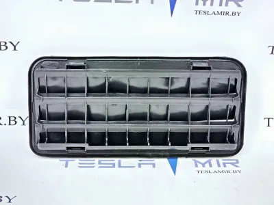 Вентиляционный клапан заднего багажника (жабры) Tesla Model 3 2020