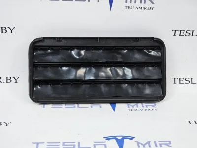 Вентиляционный клапан заднего багажника (жабры) Tesla Model 3 2020 — фото 2