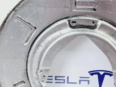 Кожух защитный тормозного диска передний Tesla Model 3 2023 — фото 2