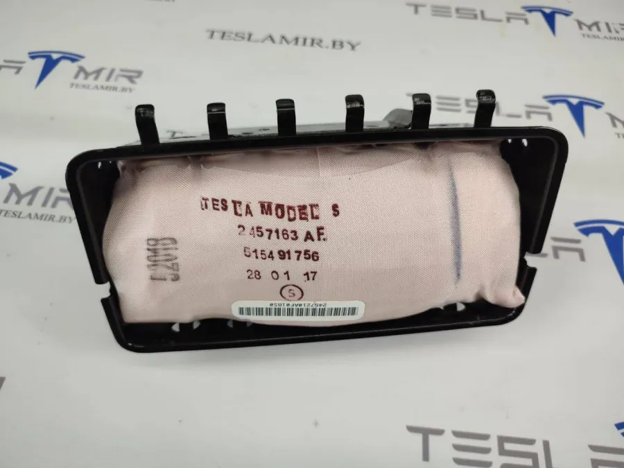 Подушка безопасности пассажира Tesla Model S 2017 — фото 1