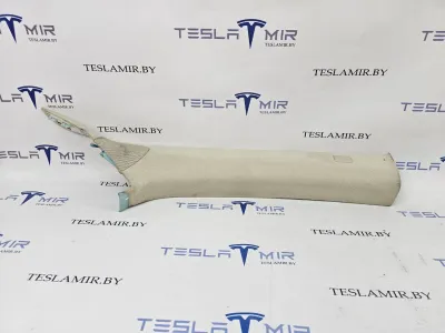 Накладка декоративная стойки А внутренняя правая верхняя Tesla Model S 2017