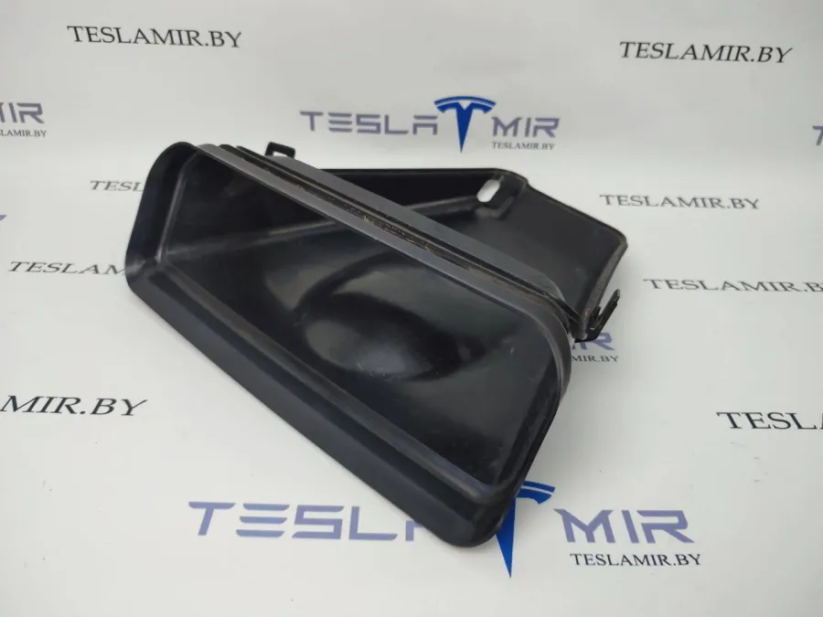 Воздухозаборник Tesla Model 3 2020 — фото 1