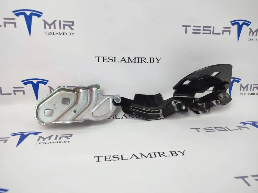 Петля капота левая Tesla Model 3 2024 — фото 1