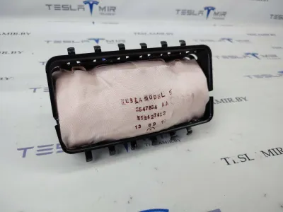 Подушка безопасности пассажира Tesla Model S 2017
