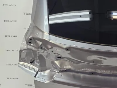 Крышка багажника Tesla Model Y 2025 — фото 3
