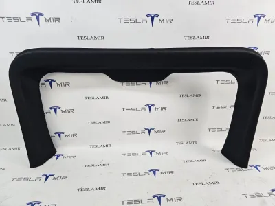 Накладка крышки багажника Tesla Model Y 2025