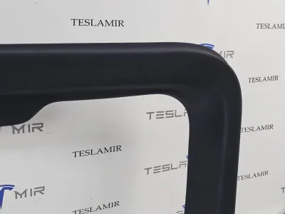 Накладка крышки багажника Tesla Model Y 2025 — фото 3