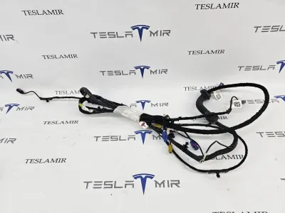 Проводка крышки багажника Tesla Model S 2018