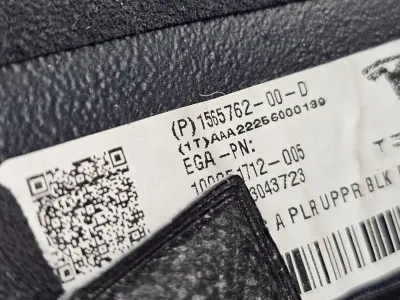 Накладка декоративная стойки А внутренняя правая верхняя Tesla Model S 2022 — фото 3
