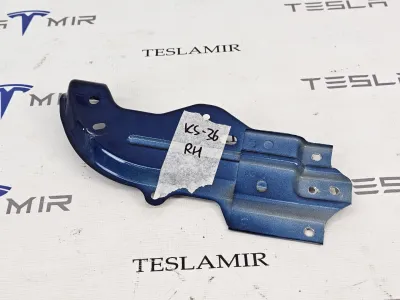 Кронштейн крыла правый Tesla Model 3 2023