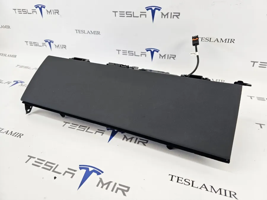 Бардачок Tesla Model Y 2025 — фото 1