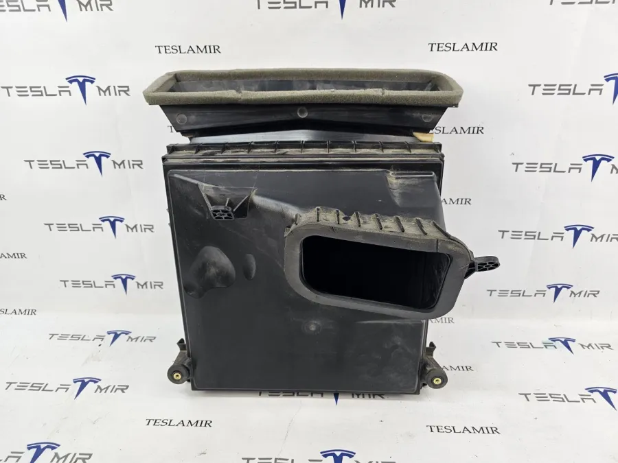Корпус воздушногo фильтра Tesla Model S 2022 — фото 1
