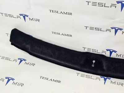 Отделка багажника (пластик) под замок Tesla Model Y 2025 — фото 2