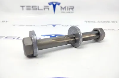 Болт развальный переднего прямого рычага Tesla Model S 2019