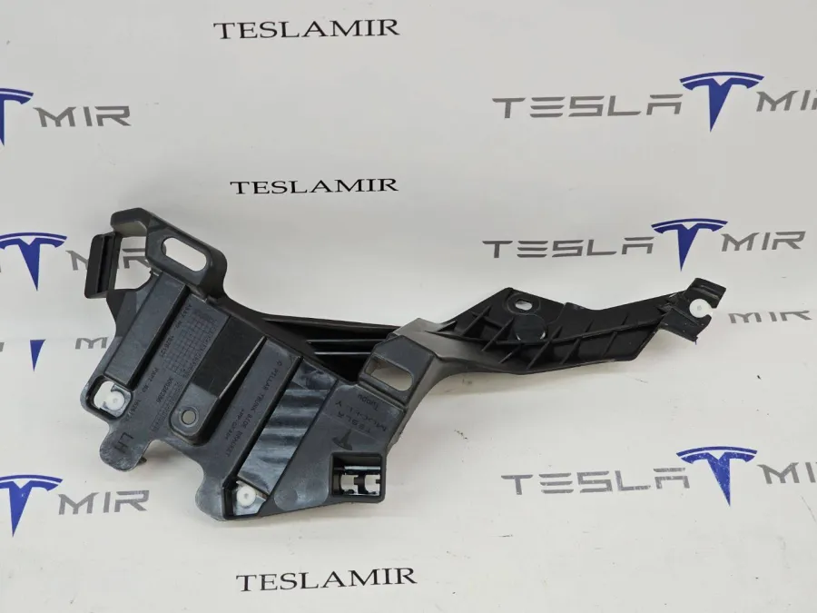 Кронштейн внутренний стойки C левый Tesla Model Y 2022 — фото 1