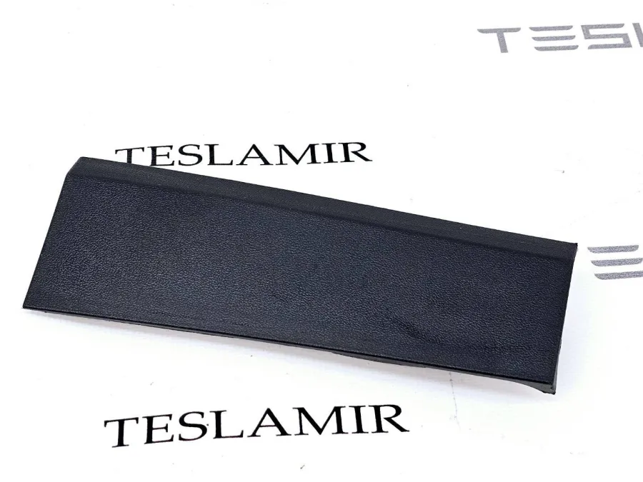 Пластик салона Tesla Model 3 2019 — фото 1