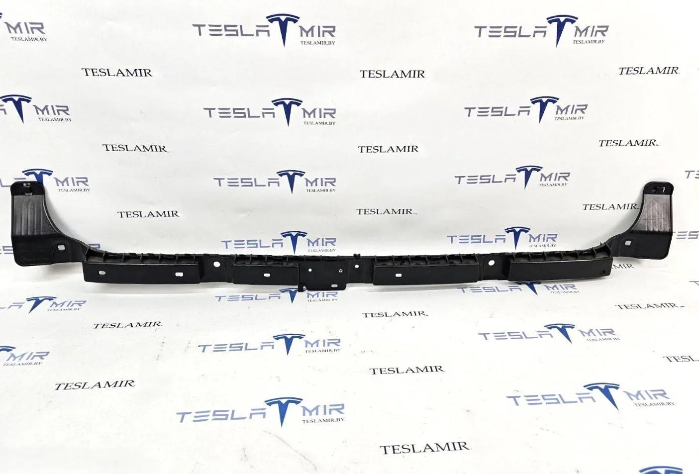 Кронштейн крепления бампера (центральный) задний Tesla Model 3 2020 — фото 1