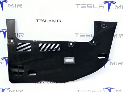 Пластик салона Tesla Model 3 2019