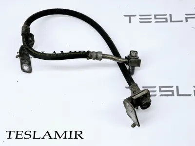 Шланг тормозной передний левый Tesla Model 3 2019
